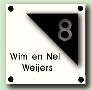 Perspex mat wit naambord met zwart huisnummer