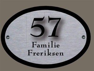 Ovaal Rvs naamplaat met perspex huisnummer. Afmeting 22 x 15
