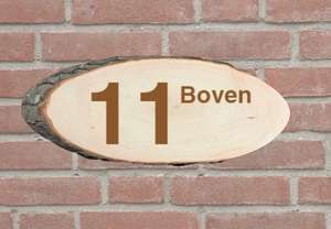 Houten nummerbordjes