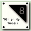 Perspex mat wit naambord met zwart huisnummer